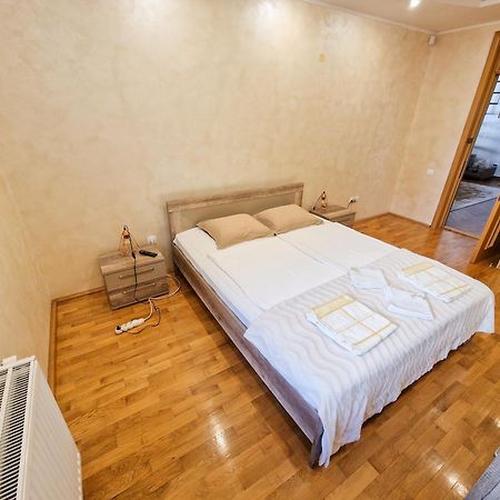 Casa Edwin Bed & Breakfast Констанца Екстериор снимка