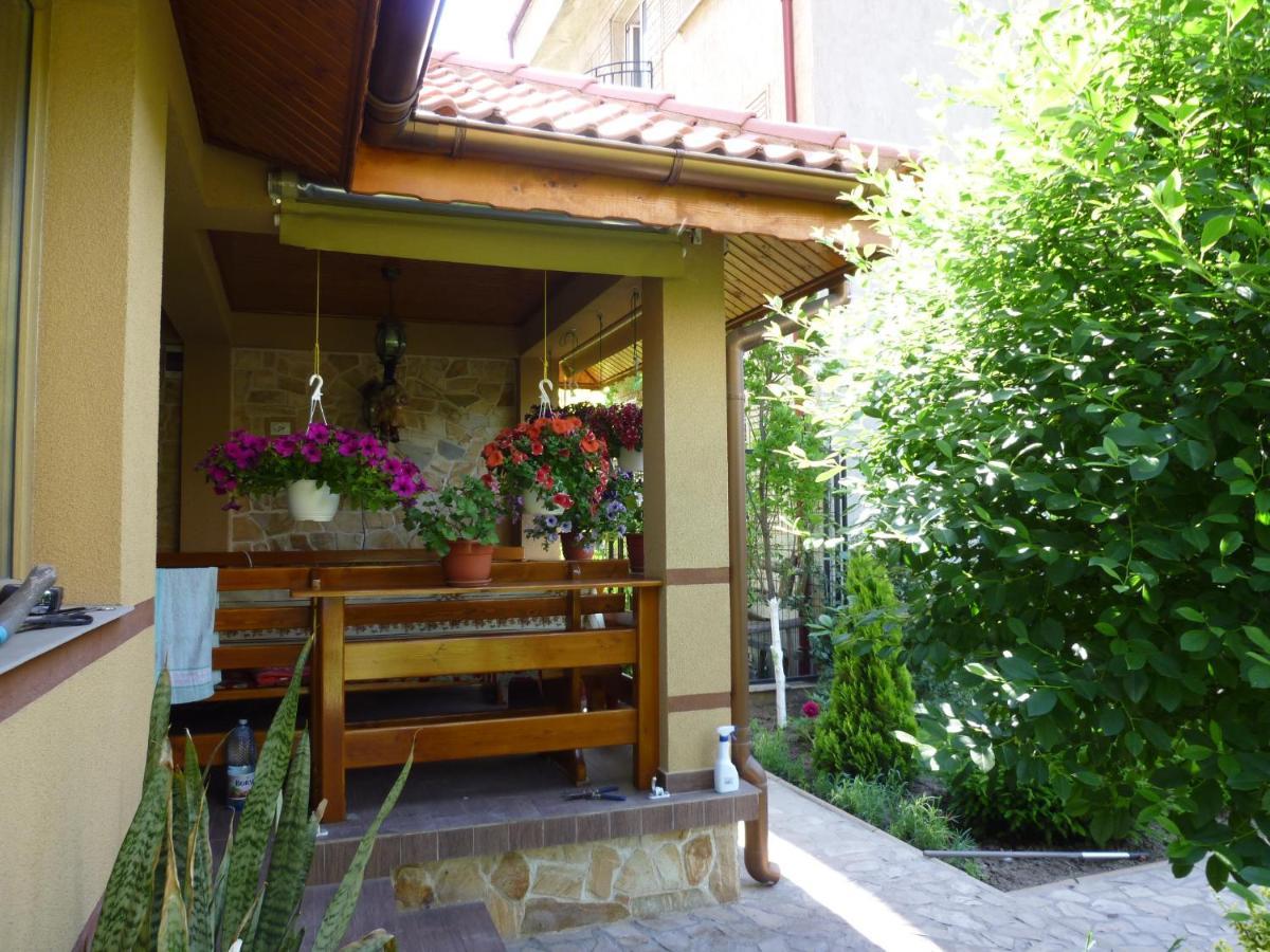 Casa Edwin Bed & Breakfast Констанца Екстериор снимка