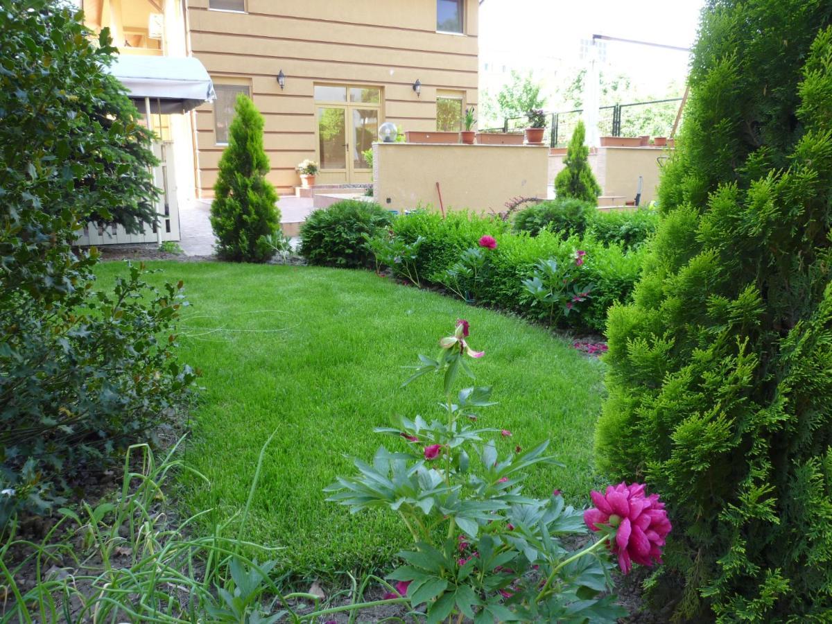 Casa Edwin Bed & Breakfast Констанца Екстериор снимка