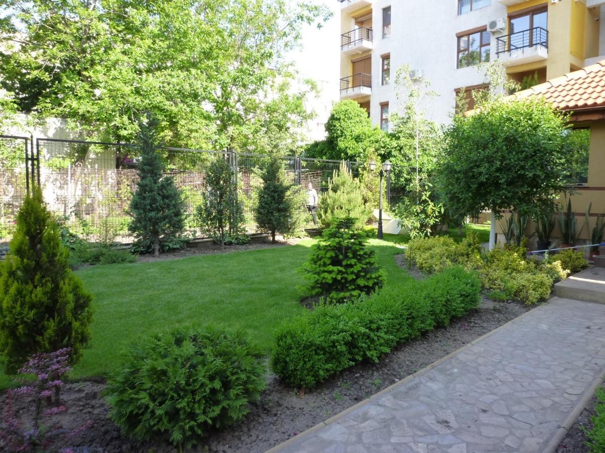 Casa Edwin Bed & Breakfast Констанца Екстериор снимка