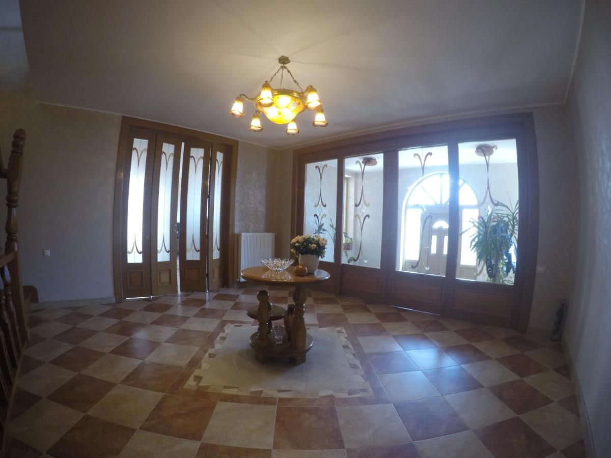 Casa Edwin Bed & Breakfast Констанца Екстериор снимка
