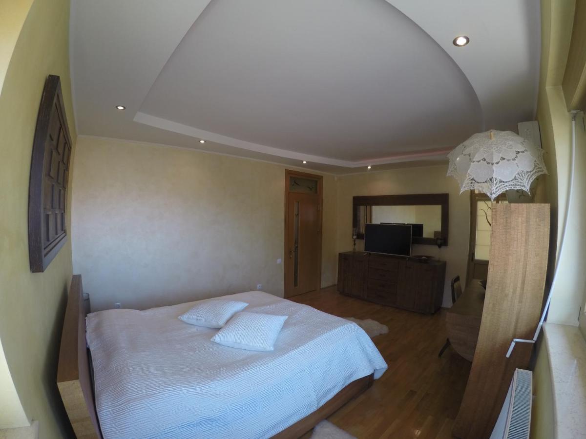 Casa Edwin Bed & Breakfast Констанца Екстериор снимка