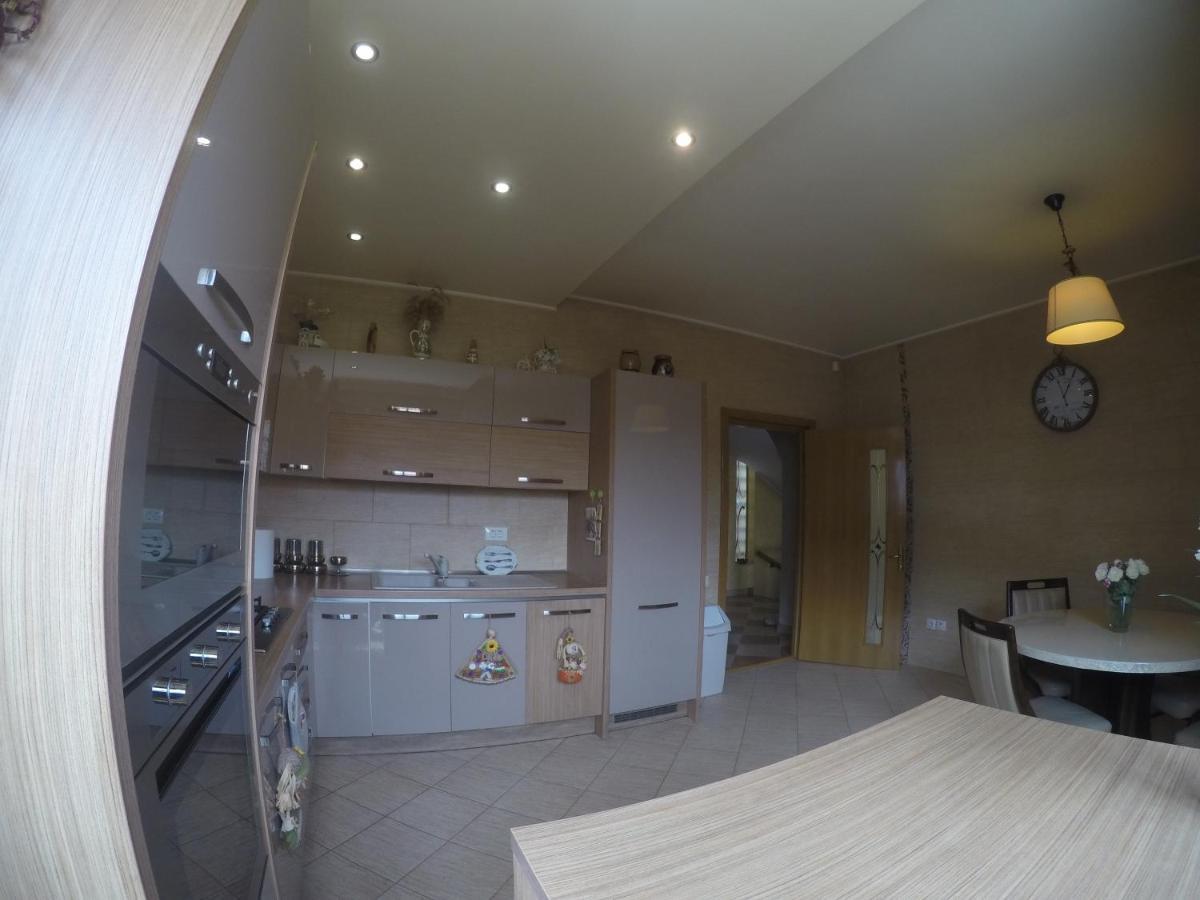 Casa Edwin Bed & Breakfast Констанца Екстериор снимка