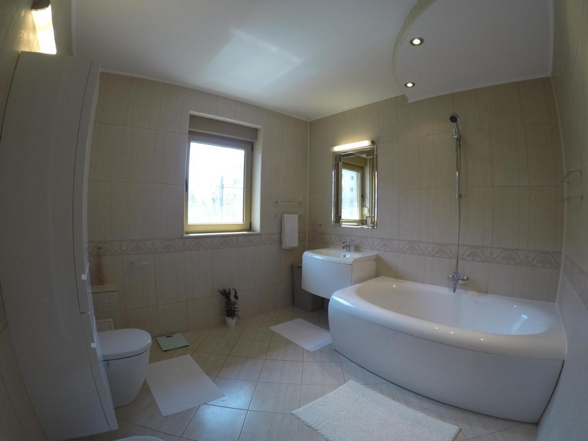 Casa Edwin Bed & Breakfast Констанца Екстериор снимка