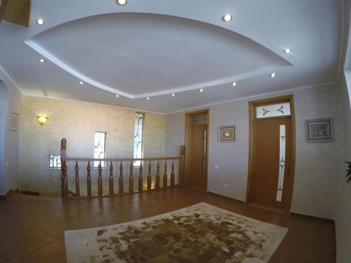Casa Edwin Bed & Breakfast Констанца Екстериор снимка