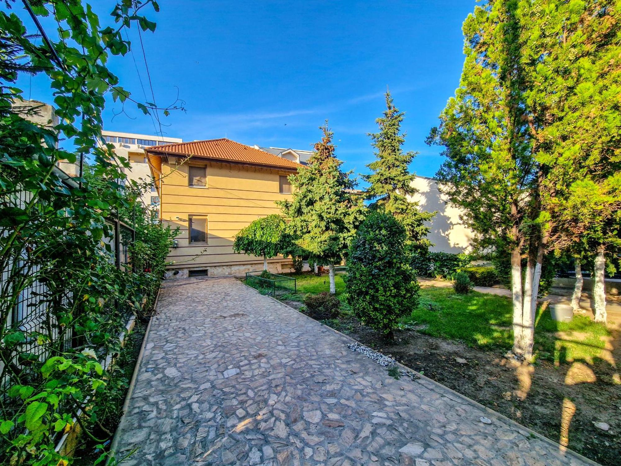 Casa Edwin Bed & Breakfast Констанца Екстериор снимка