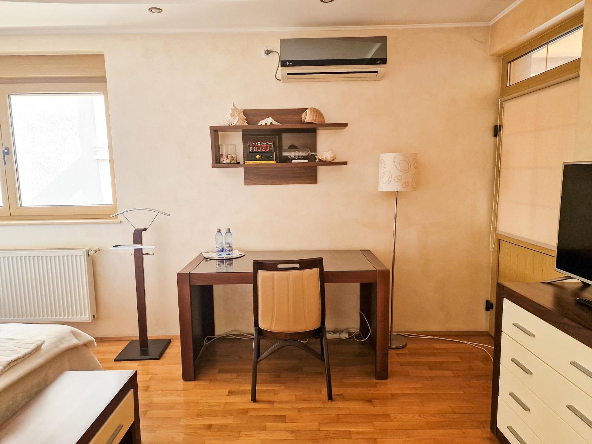 Casa Edwin Bed & Breakfast Констанца Екстериор снимка