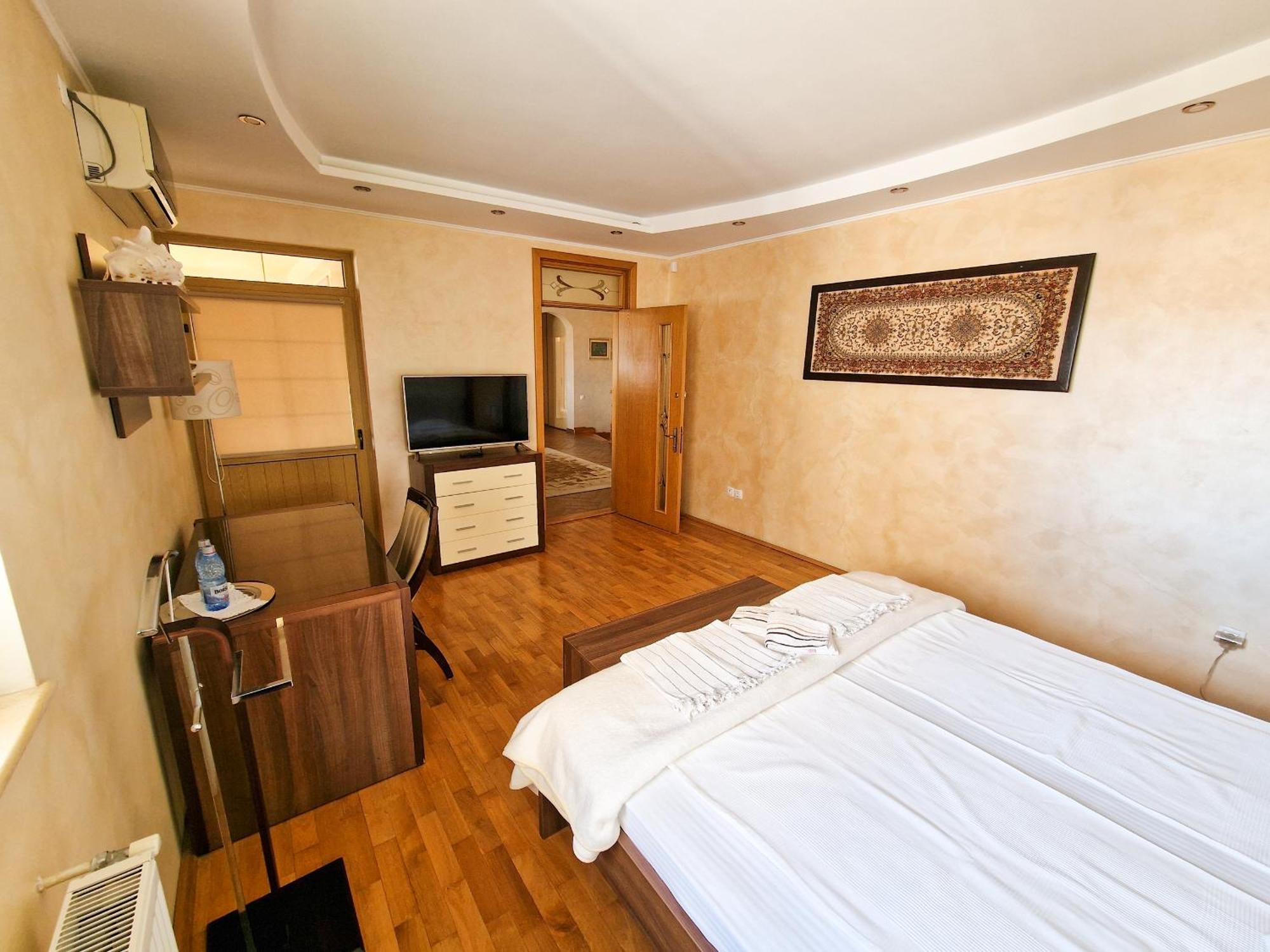 Casa Edwin Bed & Breakfast Констанца Екстериор снимка